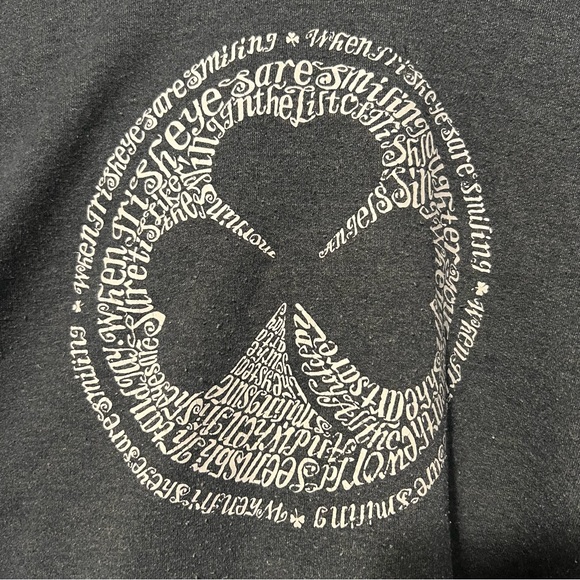 Clover Sweatshirt - Picture 2 of 8